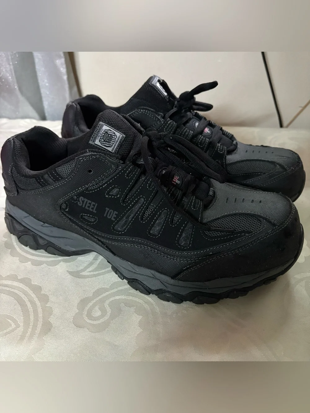Sketchers Men's Black Steel Toe Work Shoes size 12
